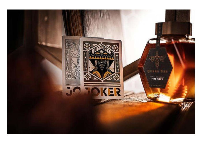 Cartamundi Карти гральні Ellusionist Queen Bees (PC_ELQB)